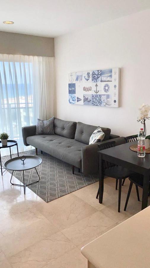 Oceanus Apartment Hotel Herzelia 外观 照片